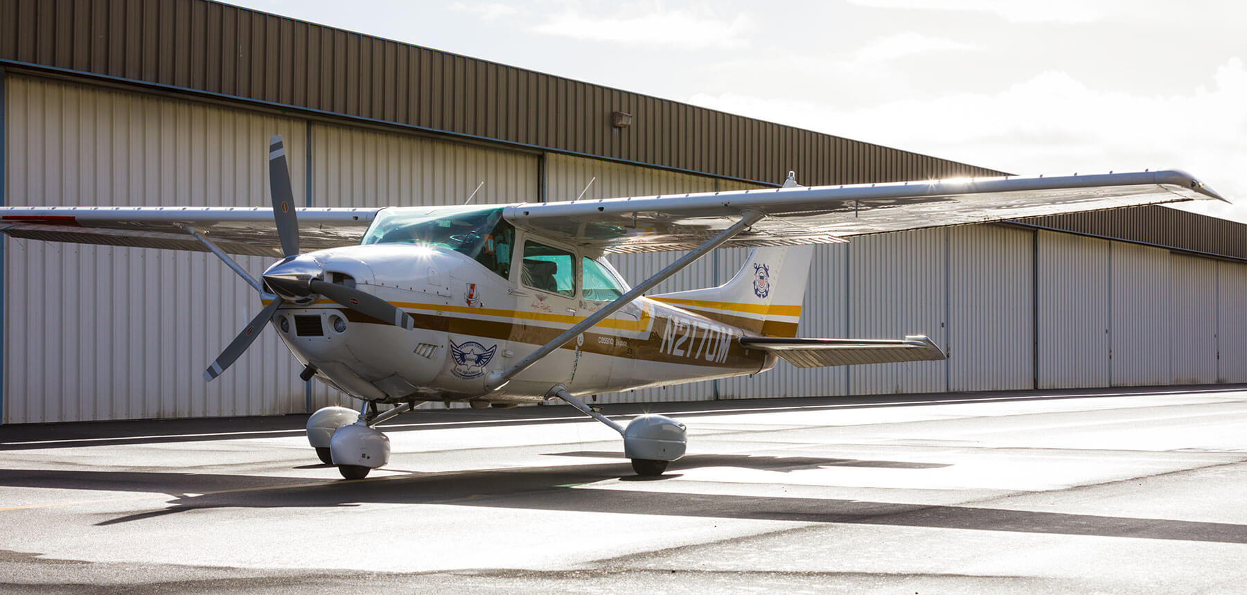 Robert Tucknott's Cessna 182